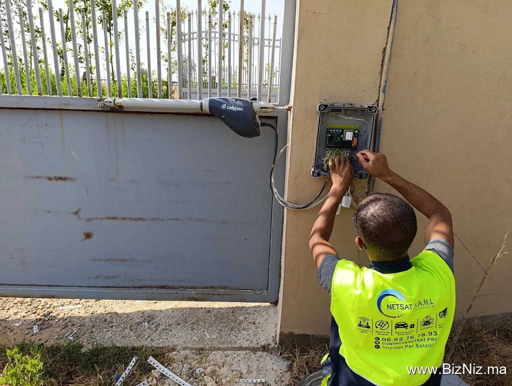 Oussama ste: Netsat s.a.r.l