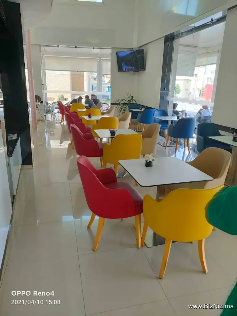 Lux : Café & Restaurant