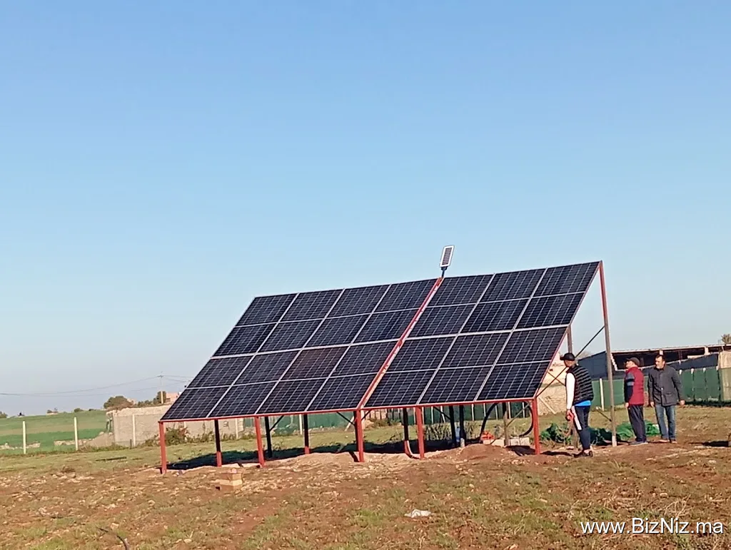 Installateur des panneaux solaires et pompes émergé - système d'arrosage