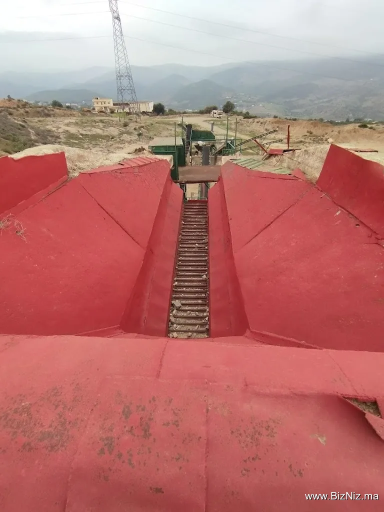 مقالع الحجارة مهجورة
