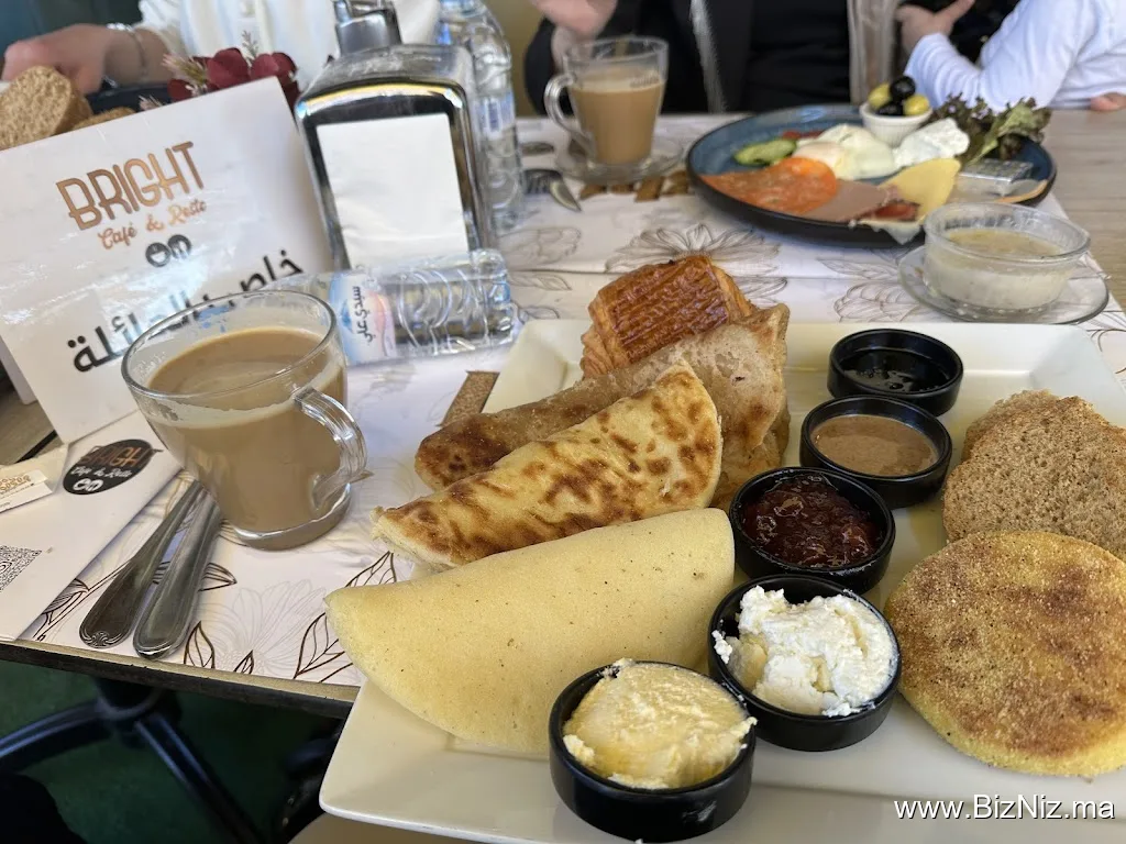 Bright Café