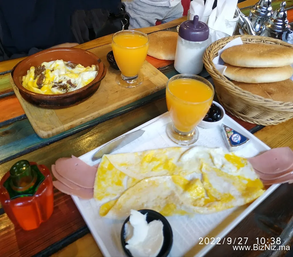 Tout Chaud : Café & Crêperie, Pâtisserie & Boulangerie