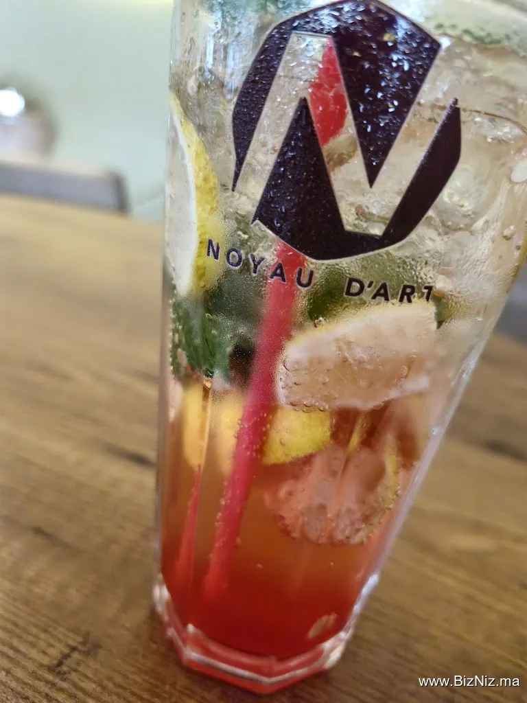 Noyau d'Art : Café & Restaurant