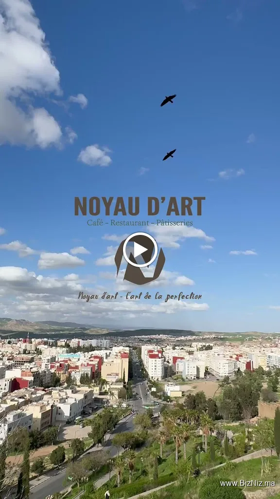 Noyau d'Art : Café & Restaurant