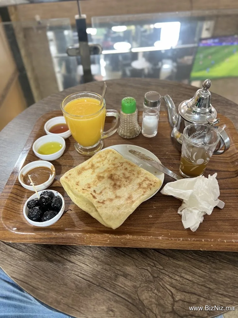 La Tour Café Restaurant