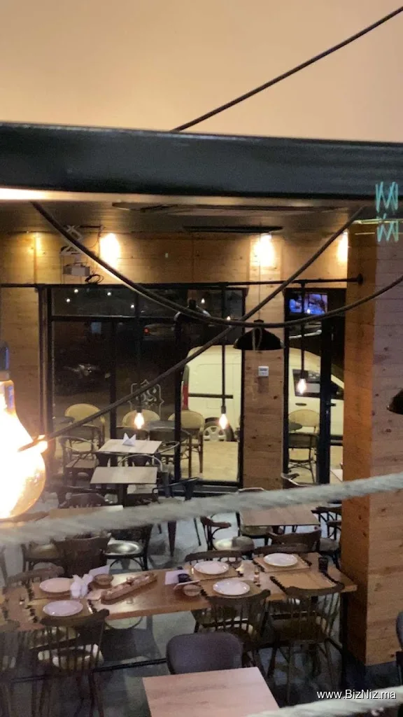 Le 28 Café & Restaurant