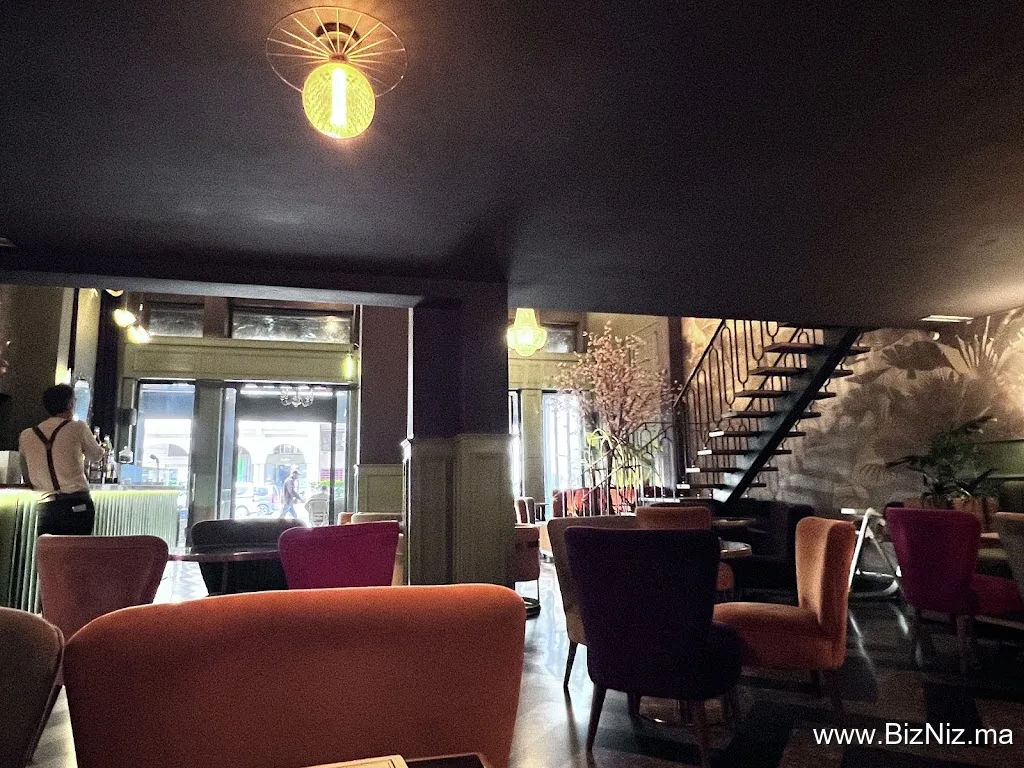 BLOOM TREE { Restaurant & Café }