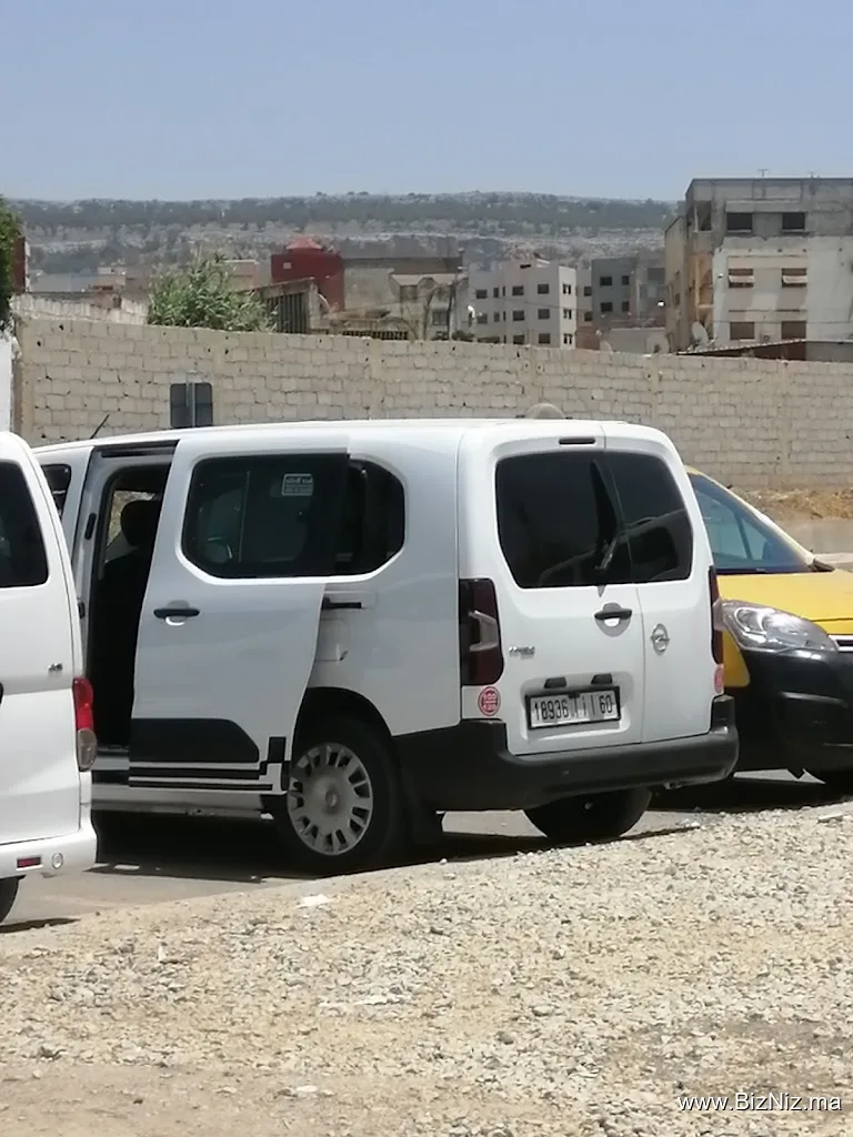 Station grand taxis vers Rabat, Kénitra