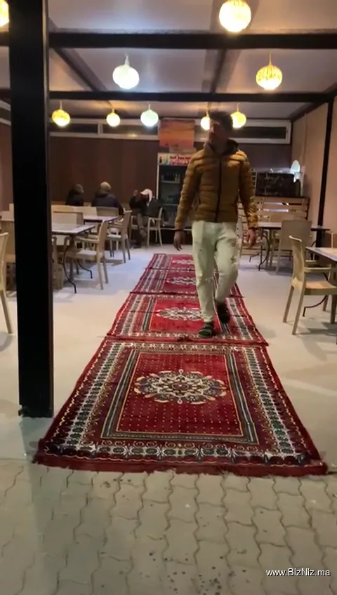 Desert dream restaurant Moroccan food,fast food and excursion to Erg Chegaga
