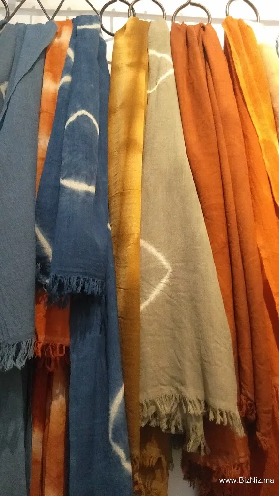 By Faissal - Traditional weaving - handwoven scarves - Marrakech