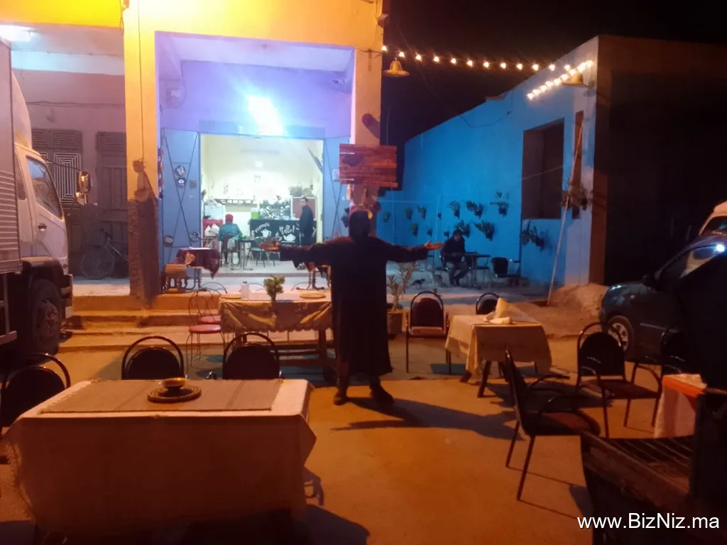 Friends café restaurant جبر الخواطر